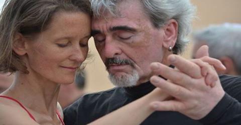 Casal dançando